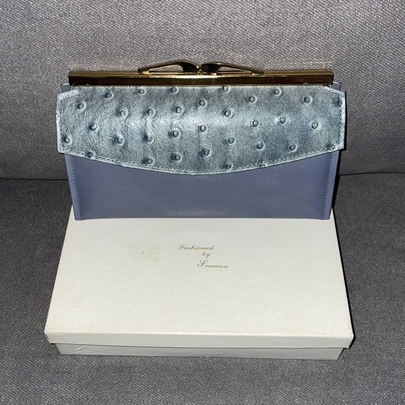 NEW VINTAGE Women’s Gray Leather Wallet. - Picture 3 of 8